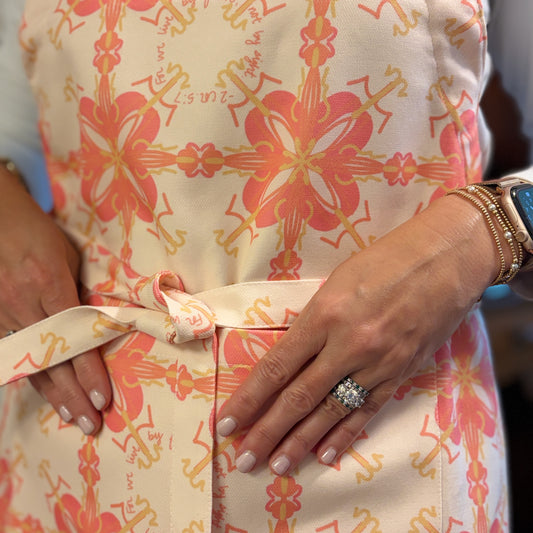 NEW! Willa Apron (2 Corinthians 5:7)