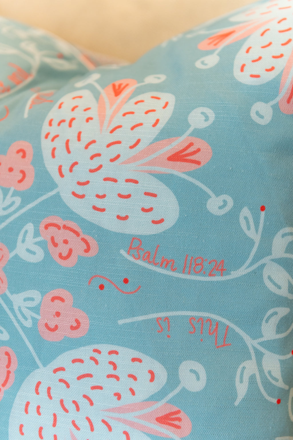 Etta Pillow - Mist
