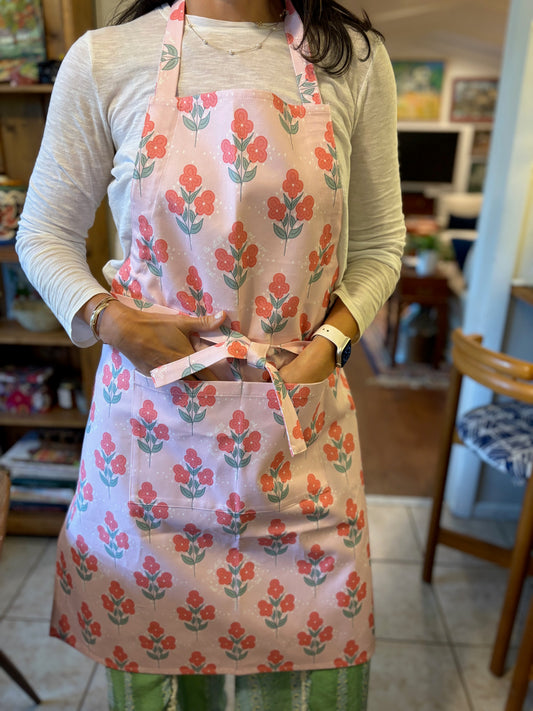 Elouise Apron (Psalm 46:10)