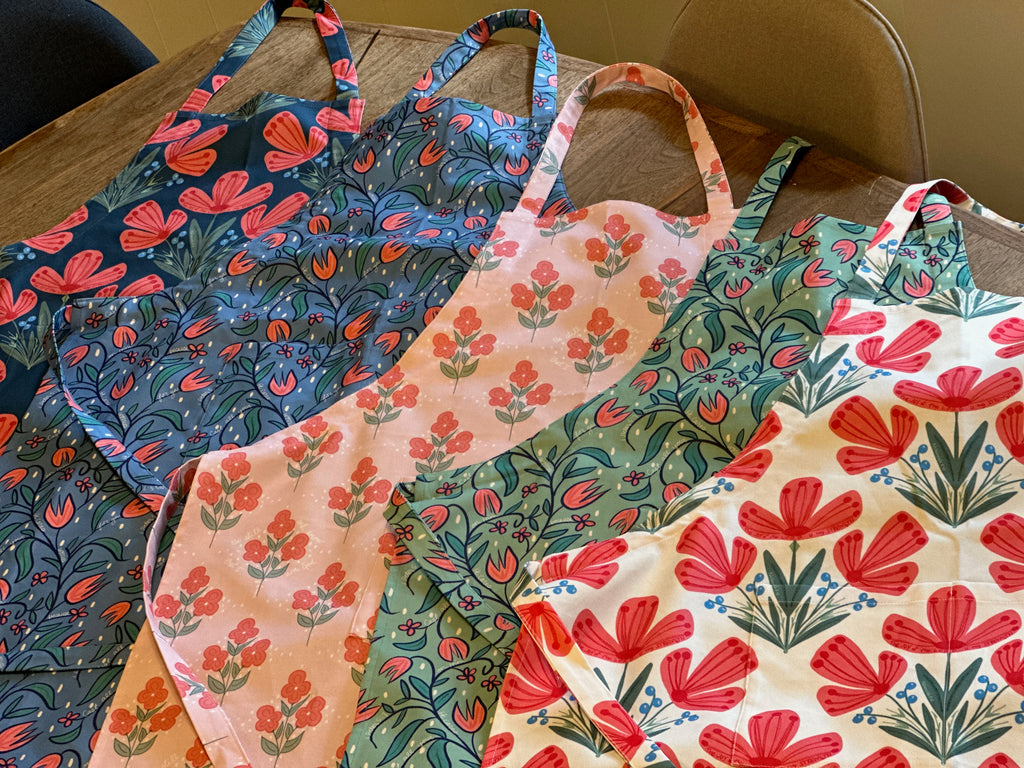 Etta Apron  (Psalm 118:24 )
