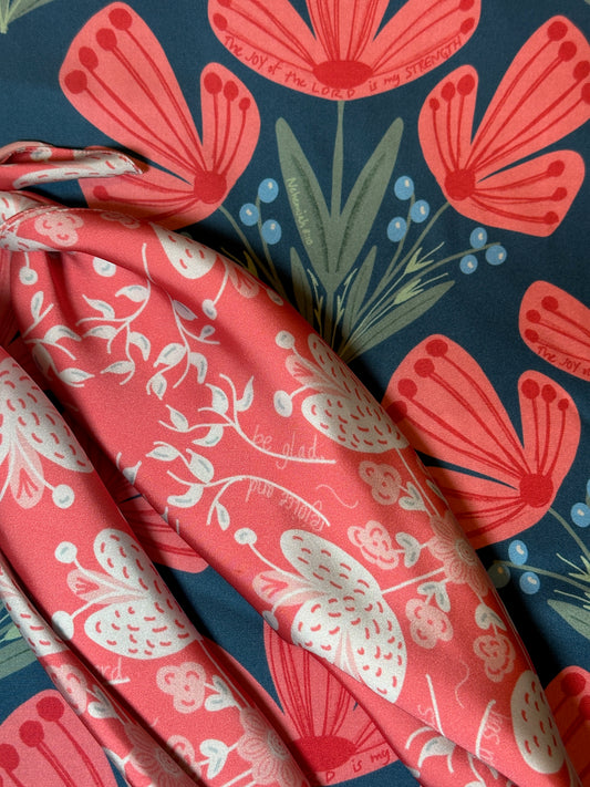 NEW! Scarf